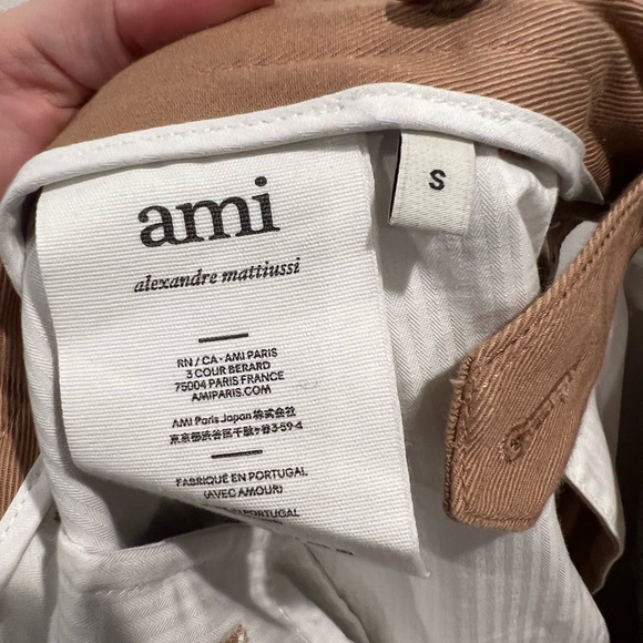 Ami oversized carrot fit trousers in beige - Picture 7 of 10